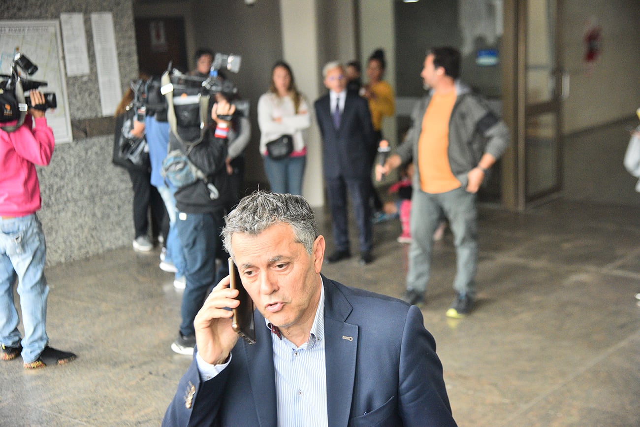 Reunión de Garzón con las madres del Neonatal. (Pedro Castillo / La Voz)