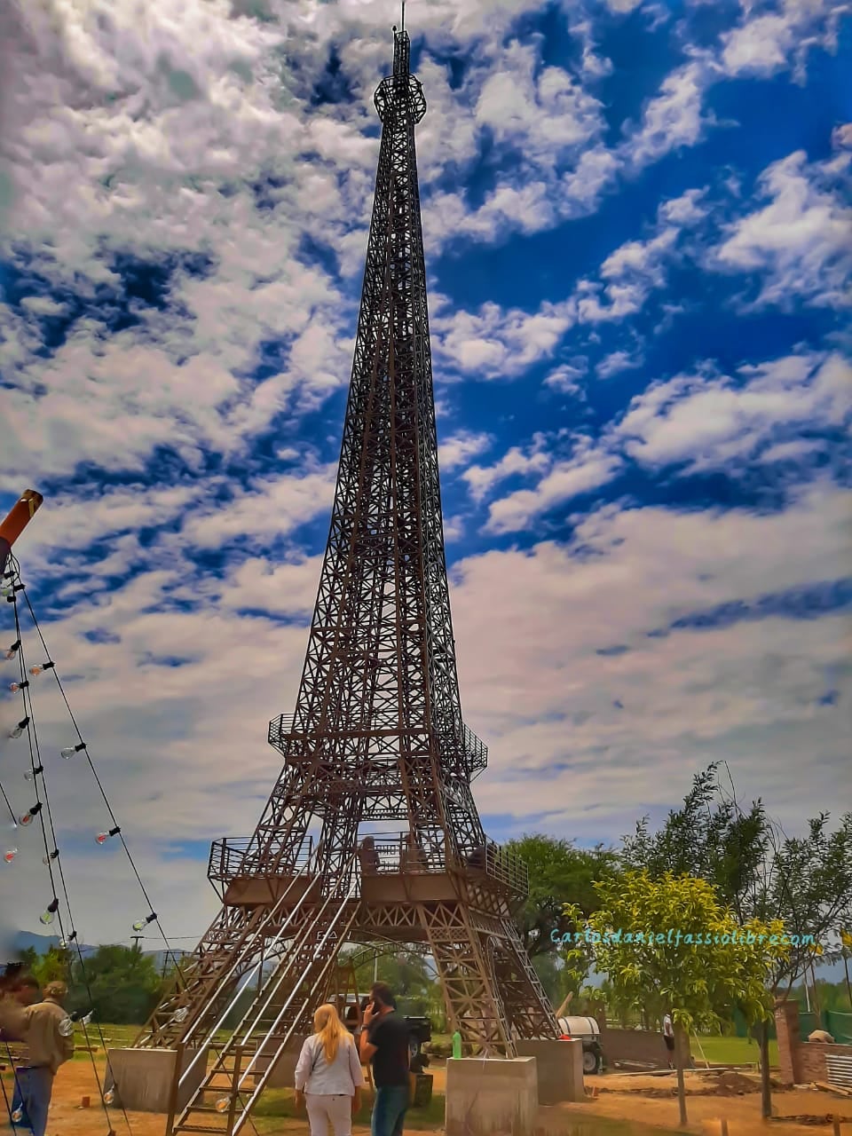 La torre ya instalada en Parque Siquiman. (Gentileza Claudio Marchetti)