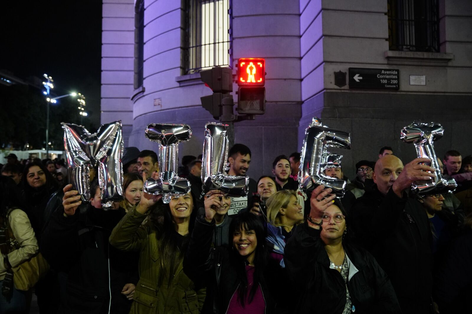 Previa de Milei en el Luna Park (Clarín)