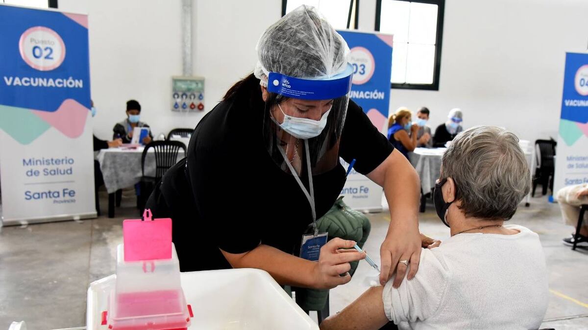 Coronavirus en Santa Fe: confirmaron 1.094 casos nuevos y 12 muertes