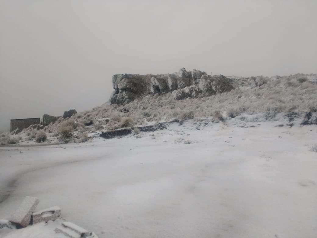 Nuevamente, nieve en las Sierras de los Comechingones de la Villa de Merlo