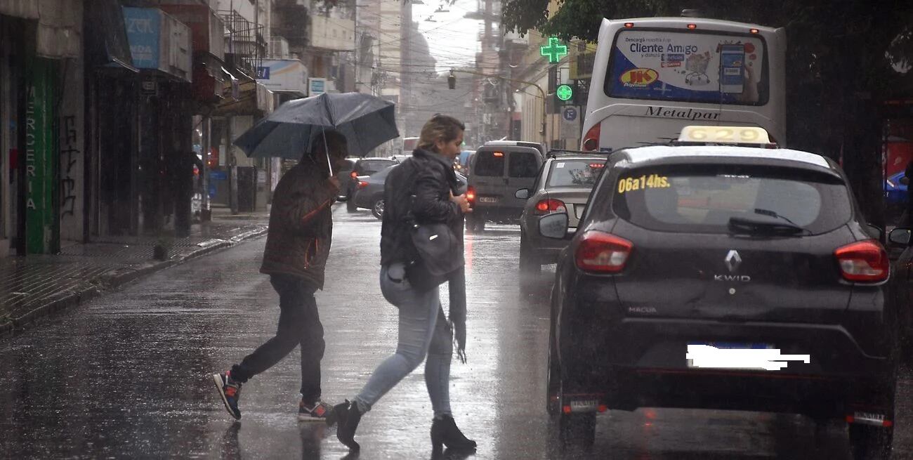 Las lluvias complicaron las celebraciones por el aniversario de la ciudad