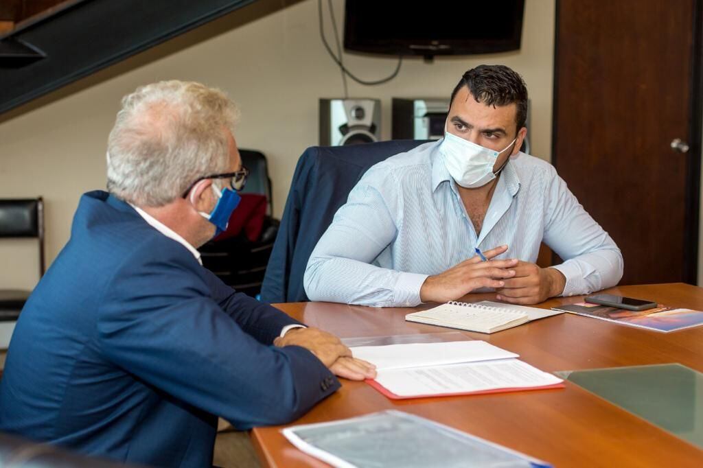 El intendente Walter Vuoto mantuvo una reunión de trabajo con el jefe de Gabinete, Mario Daniele, en la que repasaron los avances de las obras en marcha en la ciudad.