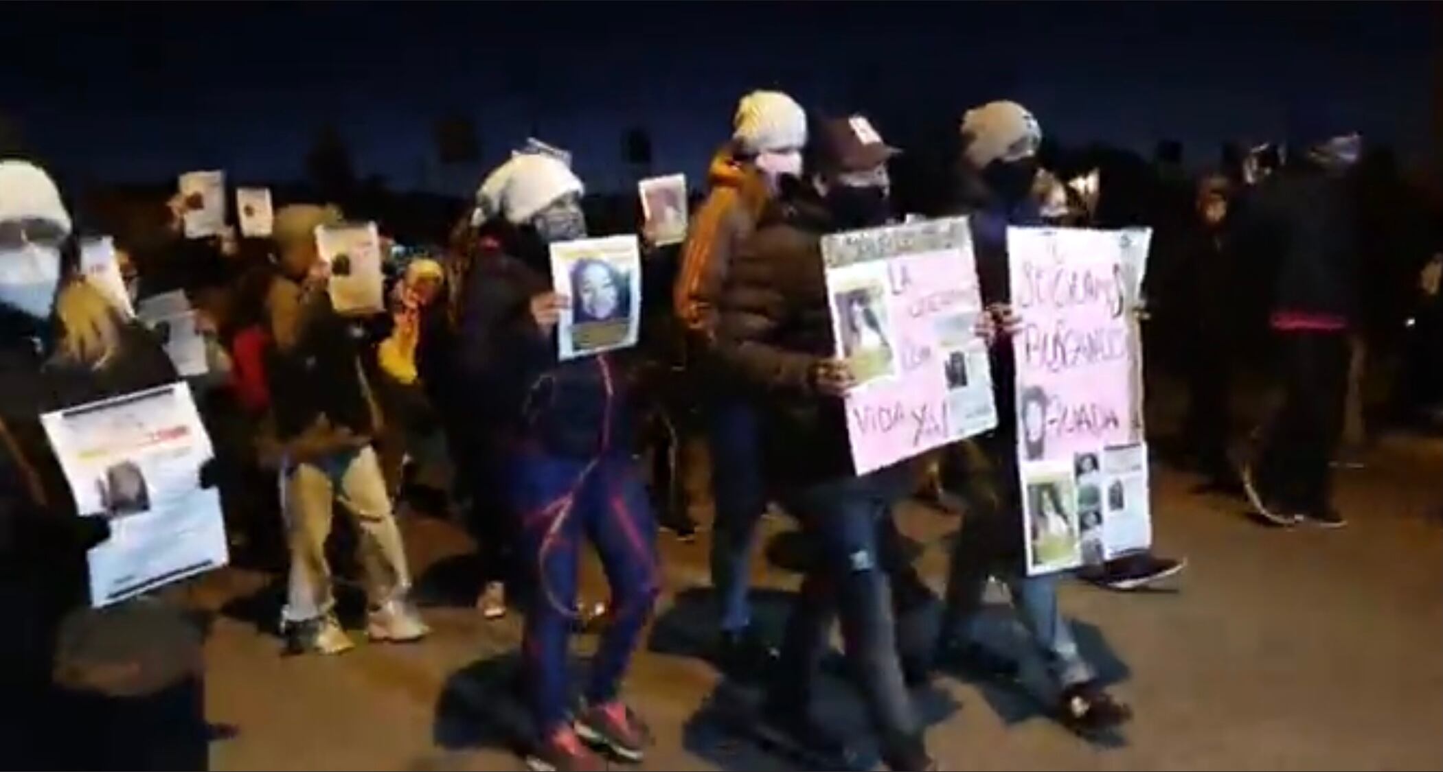 Una multitud de familiares y vecinos se unieron para exigir la aparición con vida de la pequeña de 5 años.