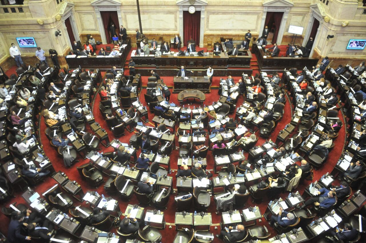 La Cámara de Diputados trata la modificación del impuesto a las Ganancias. (Foto: Clarín)