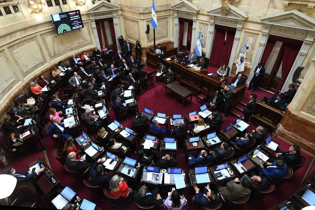 Este jueves se reúne el senado