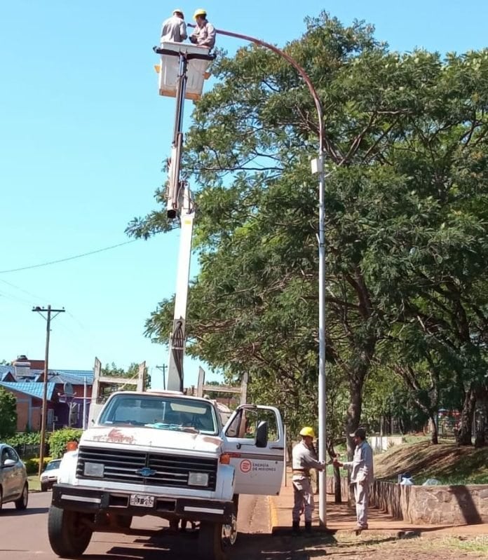 Optimizan servicio eléctrico en Campo Grande.