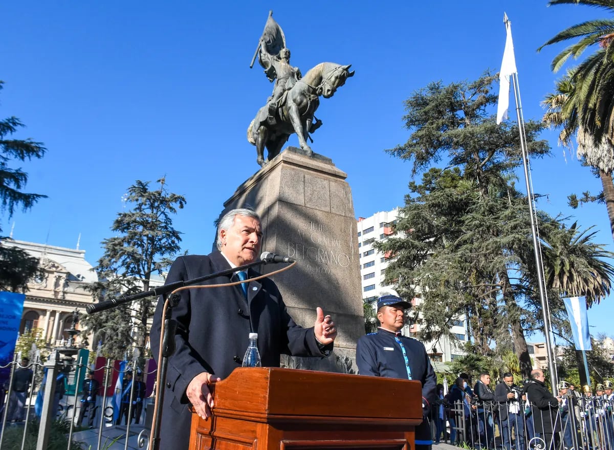 Morales convocó a reivindicar los ejemplos y valores legados por los Héroes de 1812 para afrontar "el desafío que tenemos hoy de construir un país federal y lograr una justa reparación histórica para los pueblos del Norte Grande".