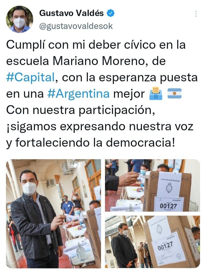 Gustavo Valdés votó pasadas las 10 en la escuela Mariano Moreno de la capital provincial.