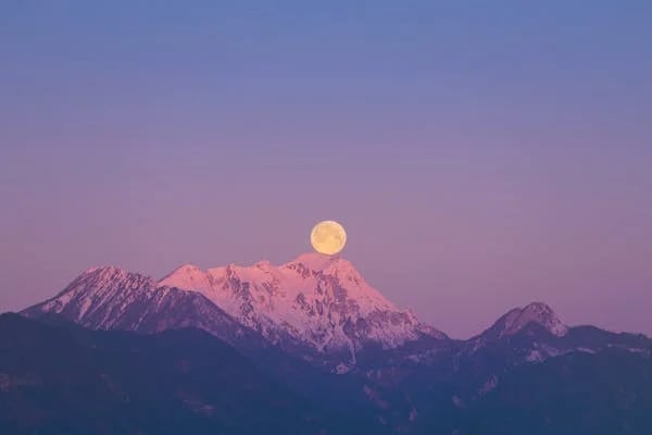 Luna llena rosa: ¿Cuándo ocurrirá?