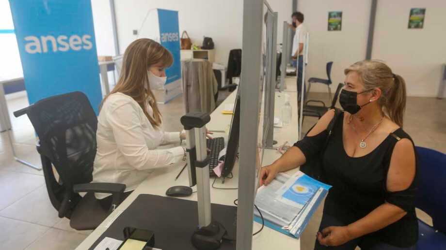 Silvia Natalini, la primera mujer en recibir la Jubilación anticipada.