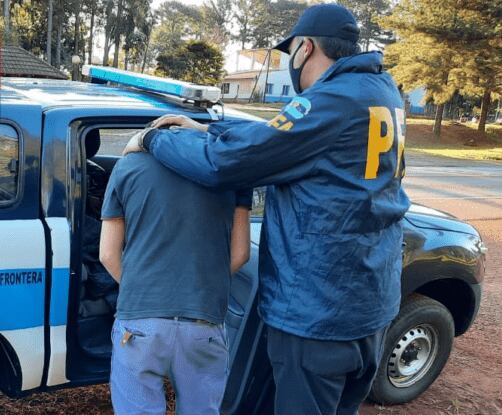 Policía Federal detuvo en Puerto Esperanza a un individuo con pedido de captura.