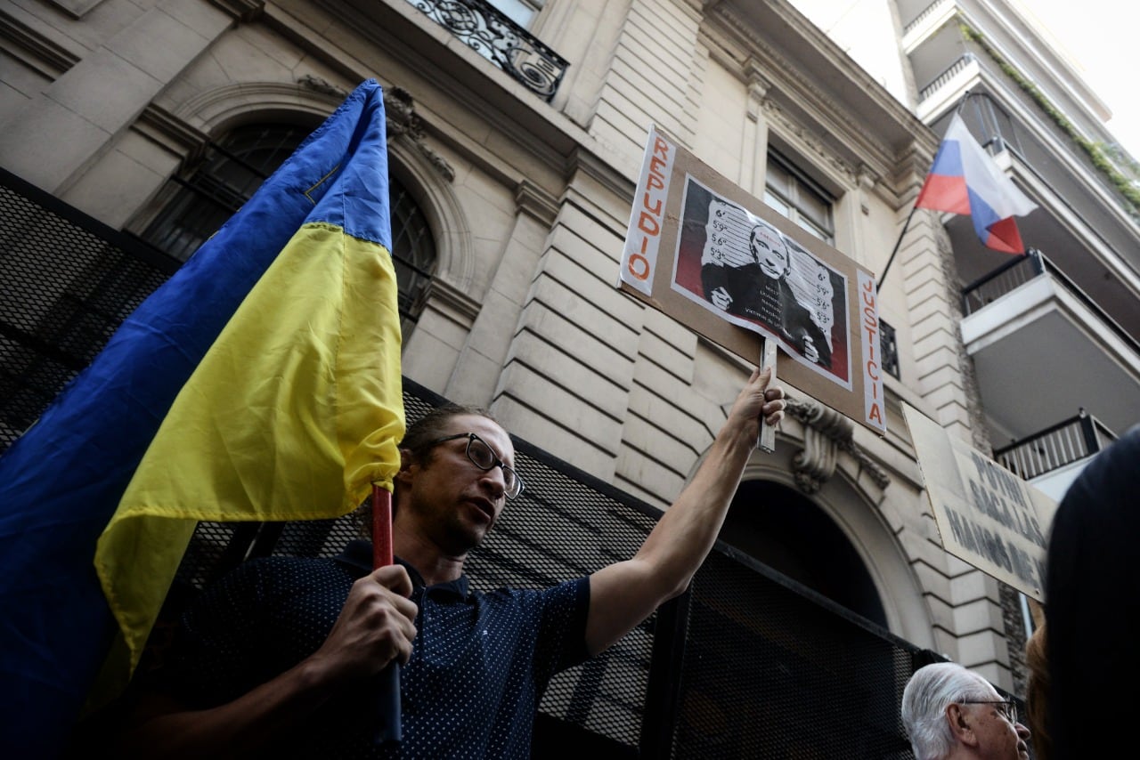 Los ucranianos en Ciudad de Buenos Aires marcharon en repudio a la guerra.