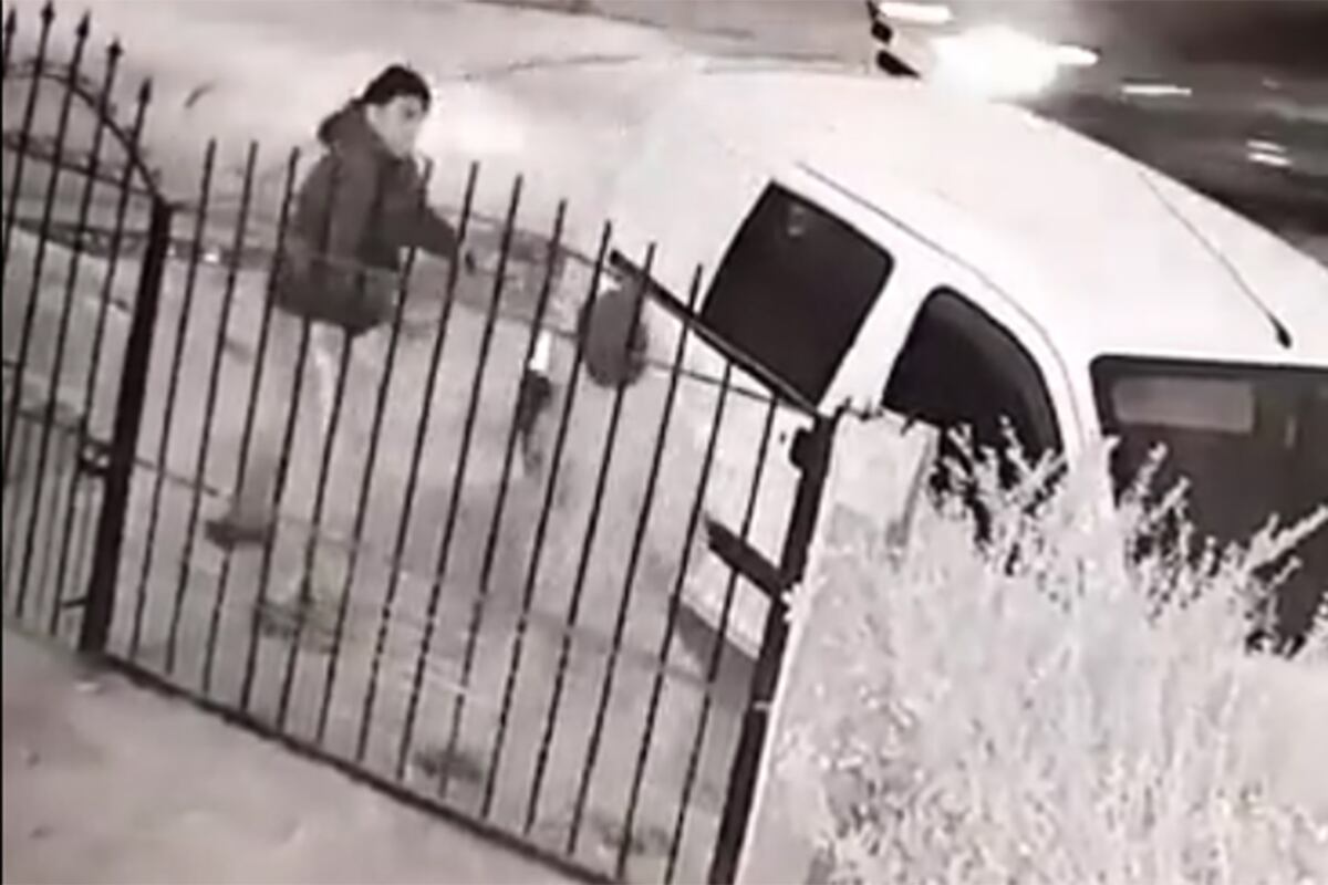 Video impactante: balearon a un repartidor en plena vereda de un barrio en Córdoba