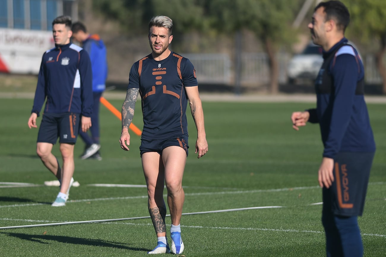 entrenamiento de Talleres en el predio Nuccetelli con los refuerzos Angulo y Mantilla ( Ramiro Pereyra /La Voz) 