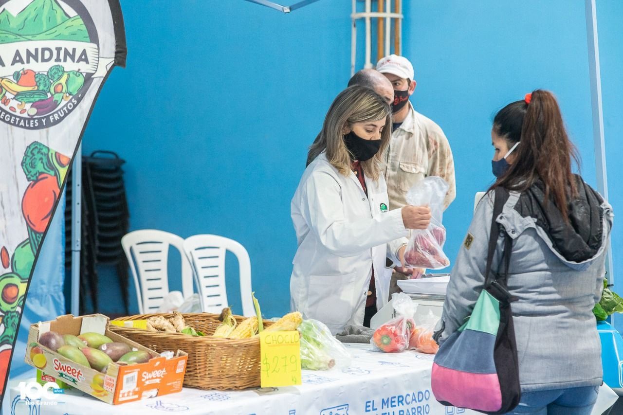 La feria organizada por el Municipio contó con la presencia de autoridades nacionales y se llevó a cabo en la Margen Sur.