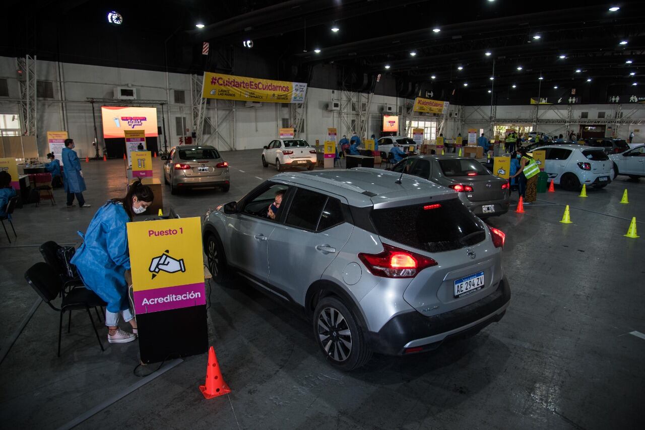 Cómo hace la Ciudad para testear por Covid a más de 12 mil personas por día.