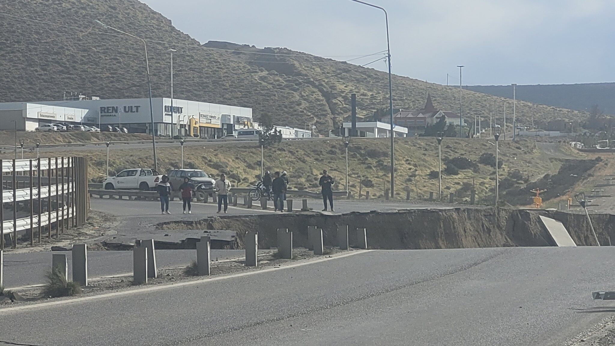 Colapsó la Ruta 3 a la altura de Comodoro Rivadavia.