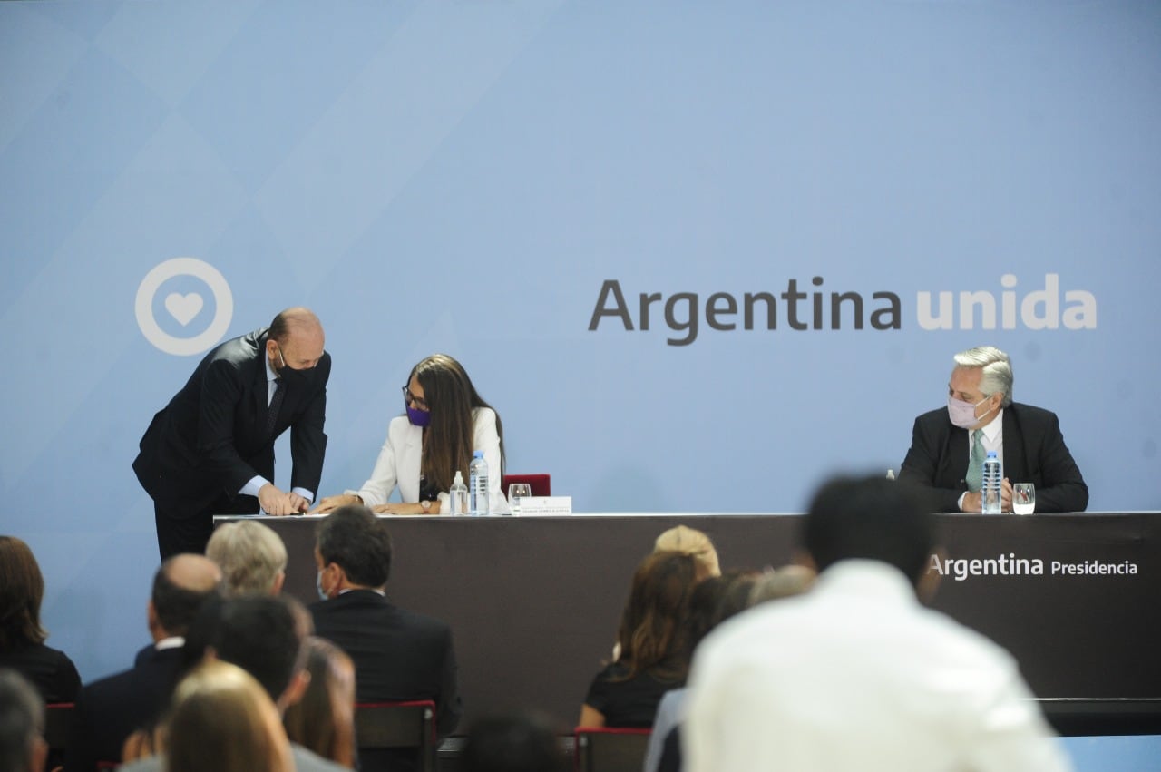 La ministra de las Mujeres, Géneros y Diversidad de la Nación, Elizabeth Gómez Alcorta, defendió la presencia del gobernador de Formosa en Casa Rosada.