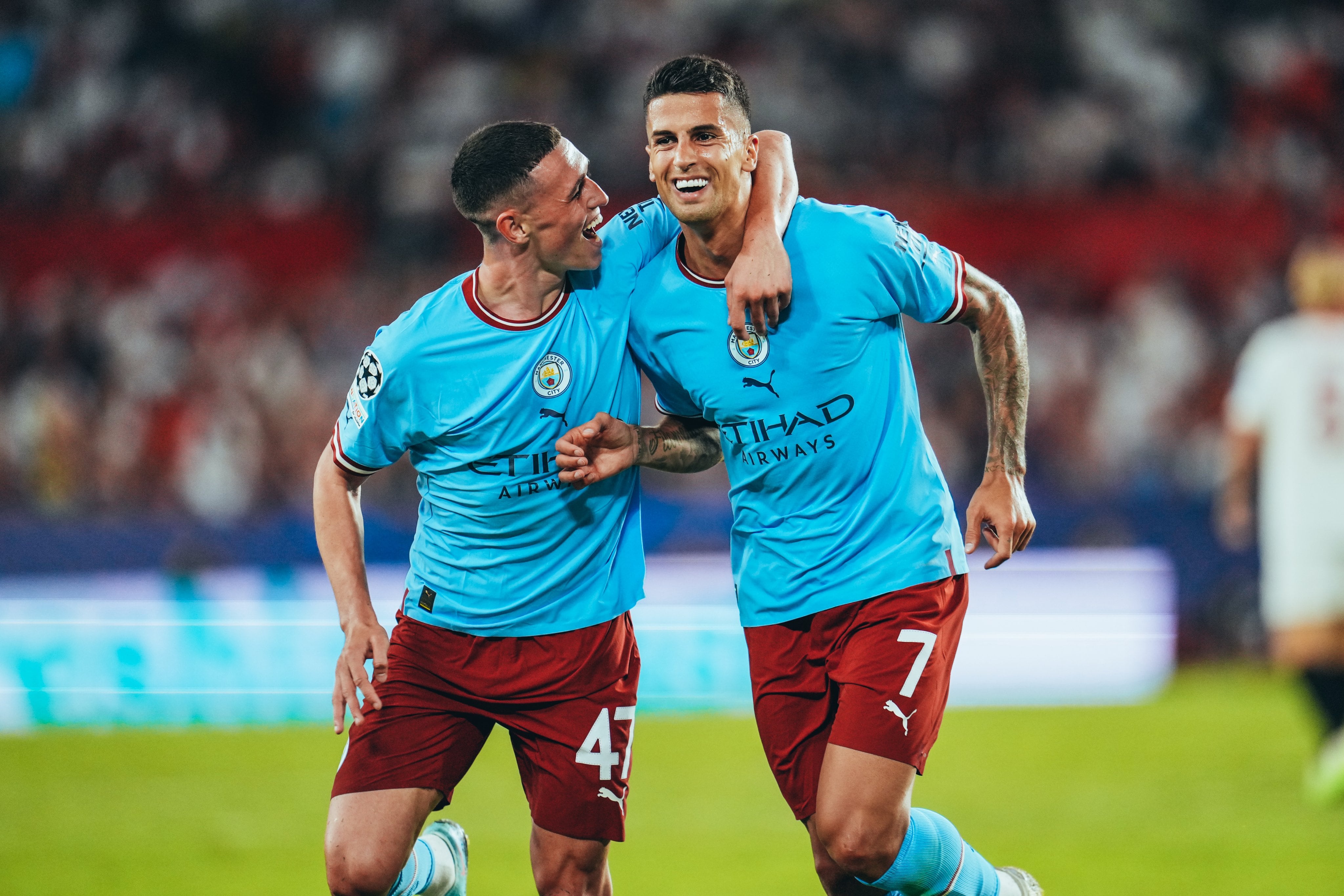 Phil Foden y Joao Cancelo festejaron en la victoria de los Citizens. Foto: @ManCity