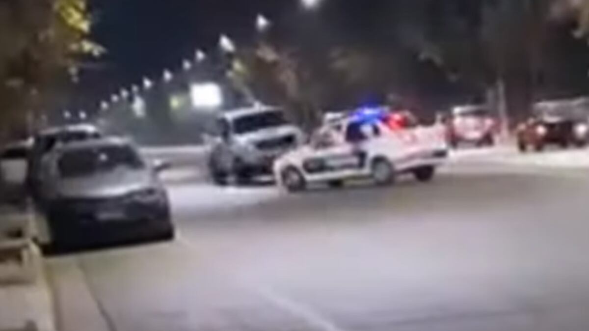 Video: persecución policial de película a la salida de un bar sanjuanino