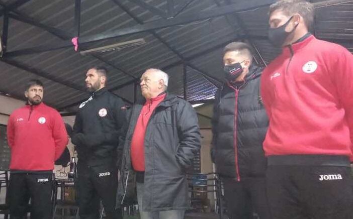 El presidente Giardini presentó al nuevo técnico de Huracán las Heras, Matías Minich y a su cuerpo técnico.