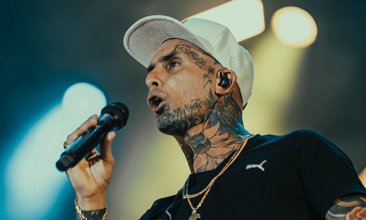 Emanuel Noir de Ke Personajes hizo un cover de la banda Audioslave y causó furor en TikTok