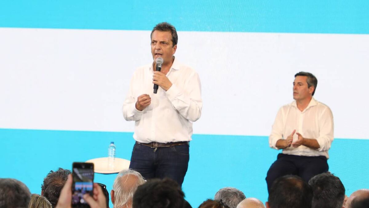 En “defensa de la democracia” y como “única alternativa al negacionismo”, sobrevivientes de la ESMA llamaron a votar a Massa