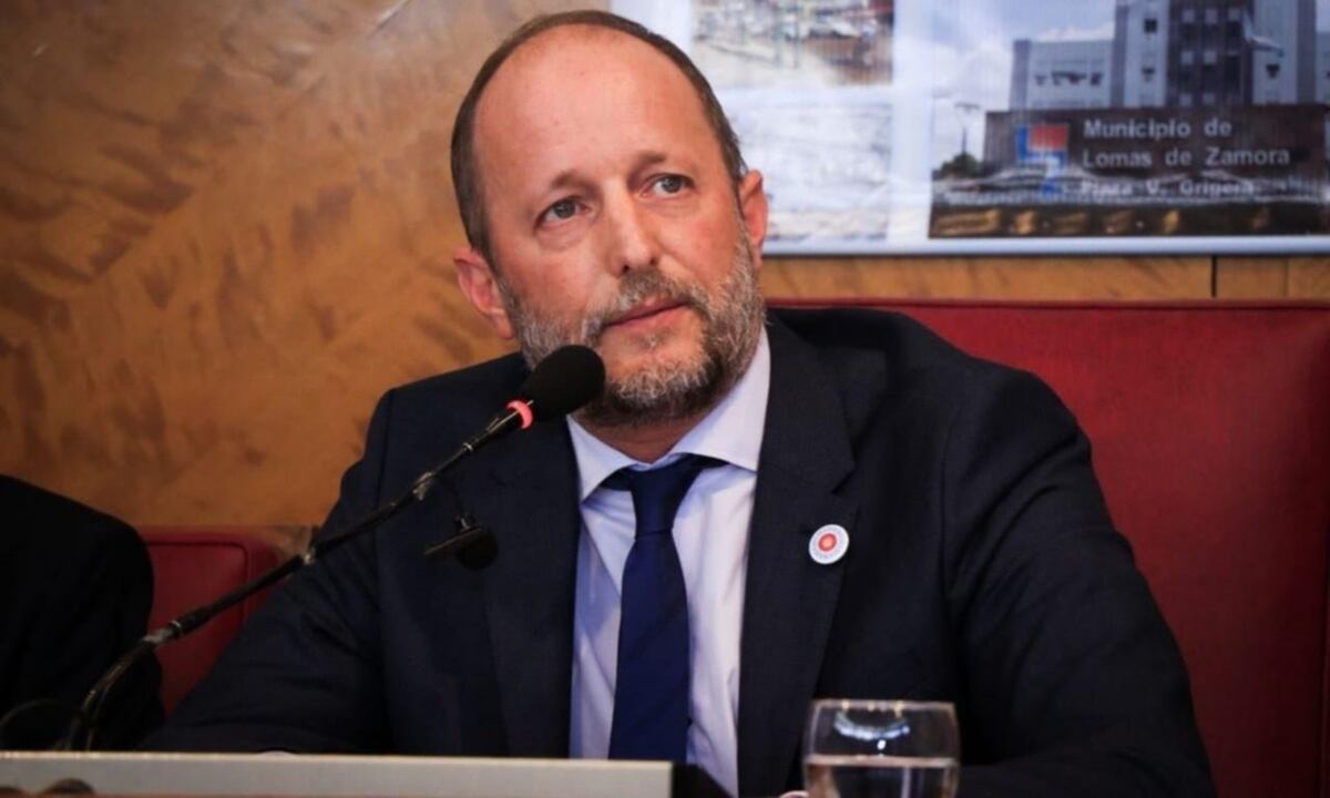 La Justicia prohibió la venta de una mansión de Martín Insaurralde