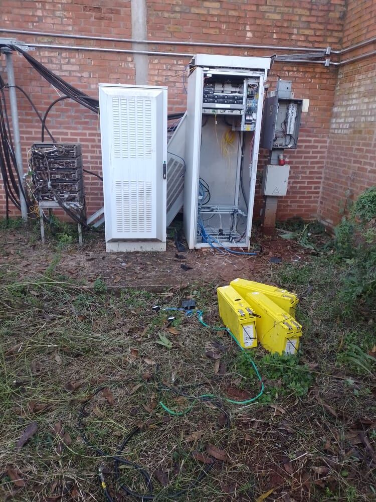 Sorprendido infraganti robando baterías terminó tras las rejas.