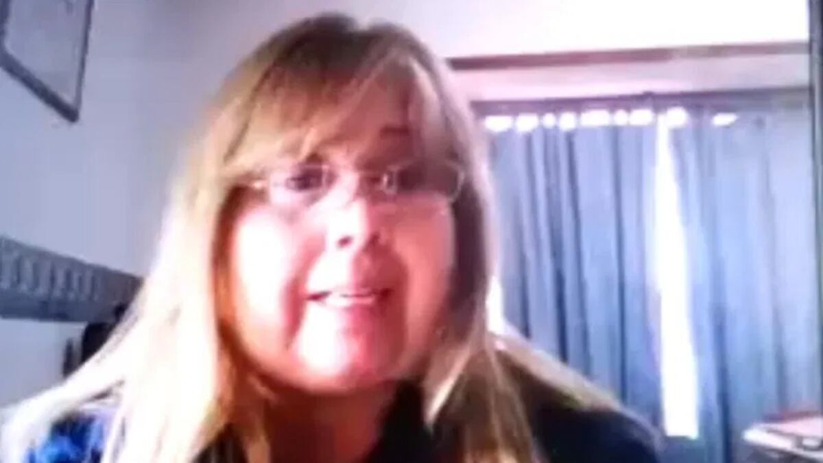 Una docente de Santa Cruz negó la existencia del coronavirus en plena clase y las madres intervinieron