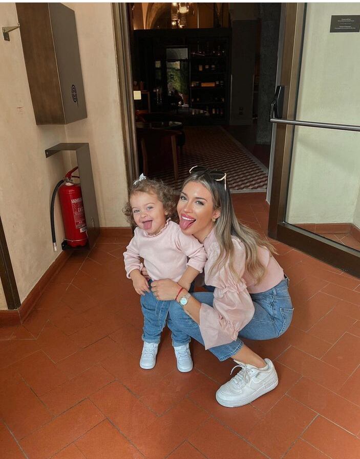 Agustina Gandolfo y su hija Nina Martínez combinaron sus looks y derritieron las redes sociales