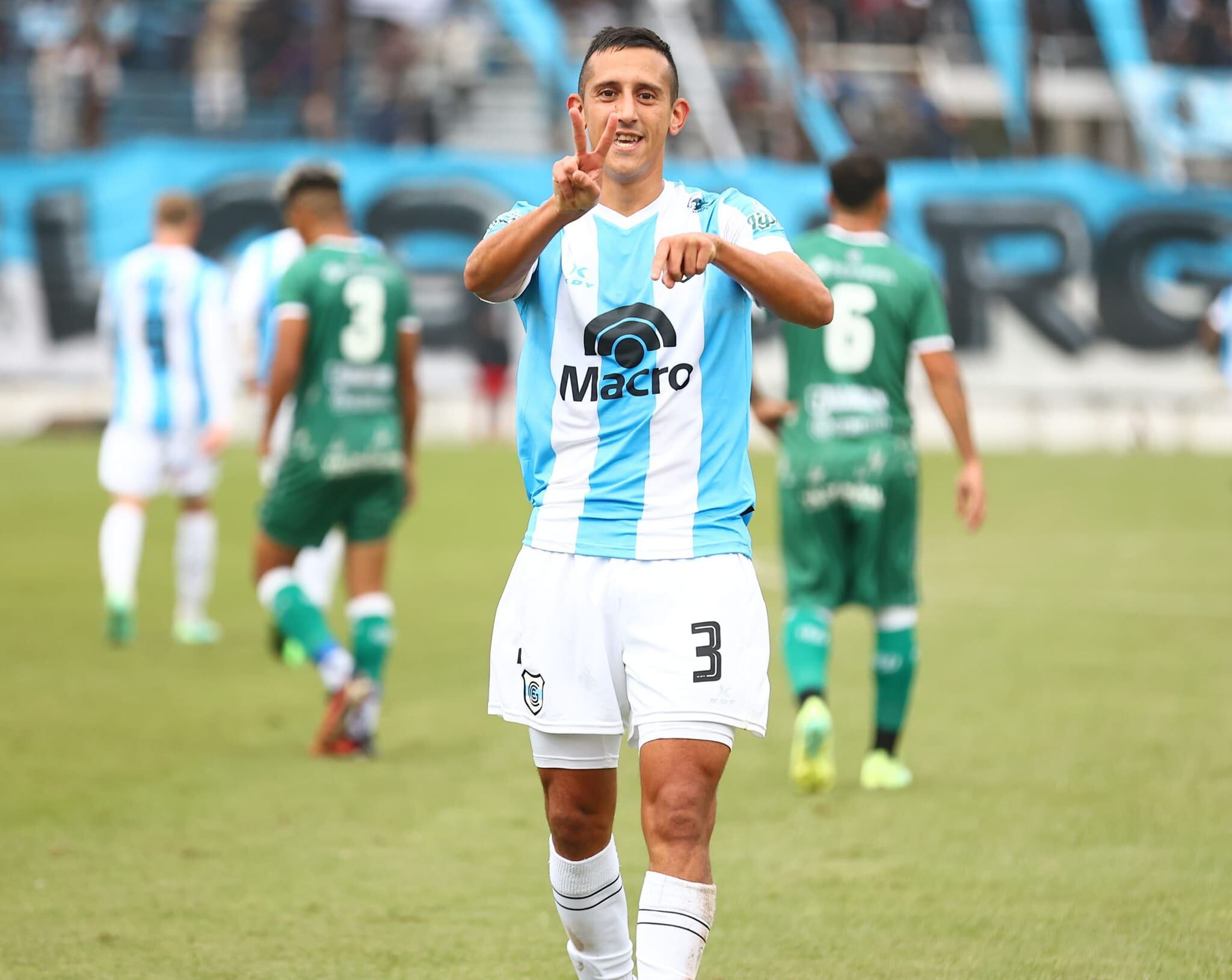 Cerca del cierre del primer tiempo, Emiliano Endrizzi aumentó la ventaja para el "Lobo" jujeño.