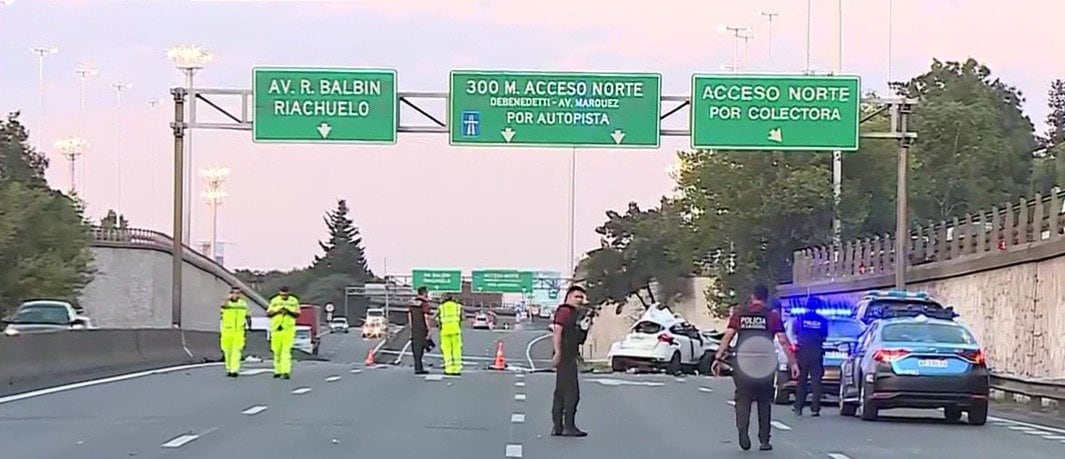 Así quedó el auto que chocó en la General Paz.