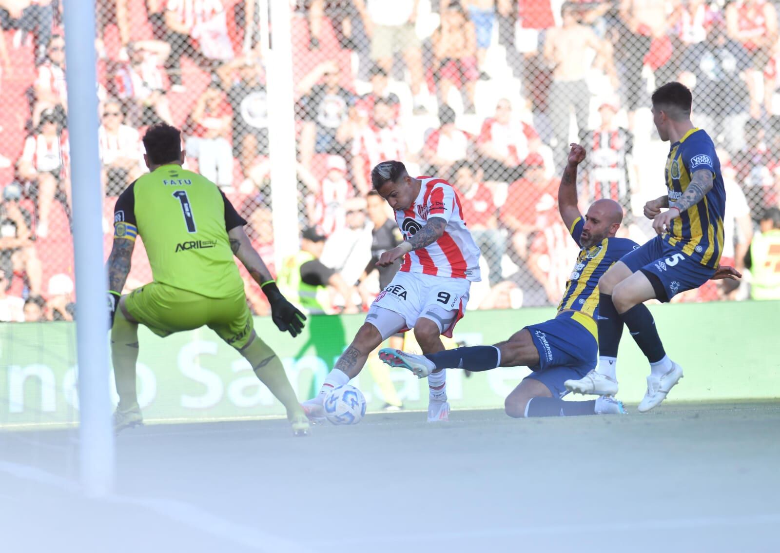 Instituto recibió a Rosario Central por la fecha 19 de la Liga Profesional. (Facundo Luque / La Voz)