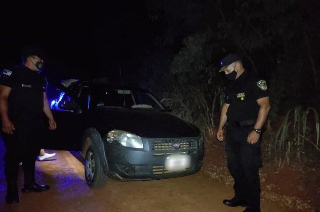 A punta de pistola, le robaron el automóvil a una familia en Ruiz de Montoya.