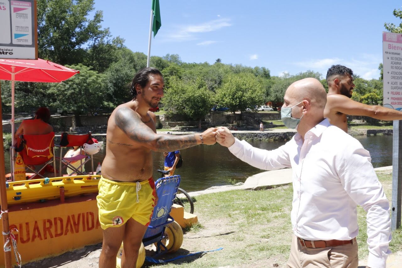 Entrenamiento del Cuerpo de Guardavidas de Carlos Paz.