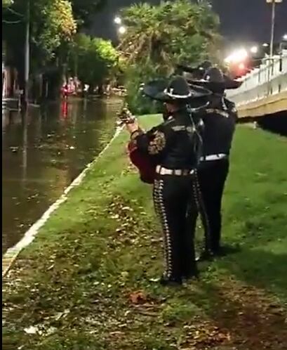 Los mariachis que quedaron atrapados en medio de la tormenta