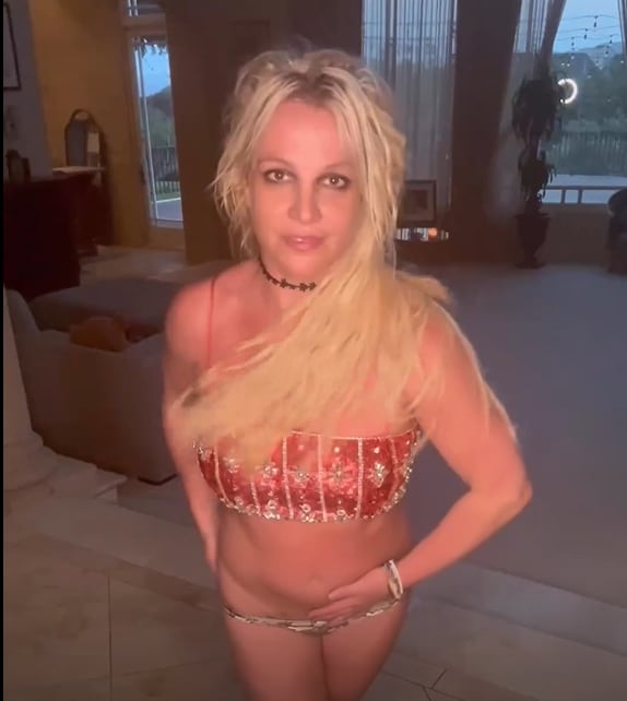 Britney Spears reapareció en redes y bailó al ritmo de una canción de Madonna