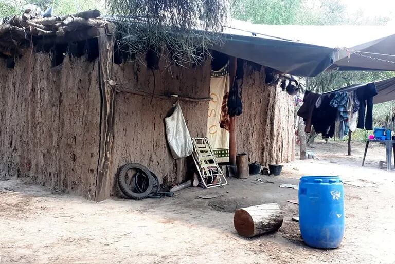 Tras consumir agua contaminada, murió una nena wichí y su hermana menor está internada.