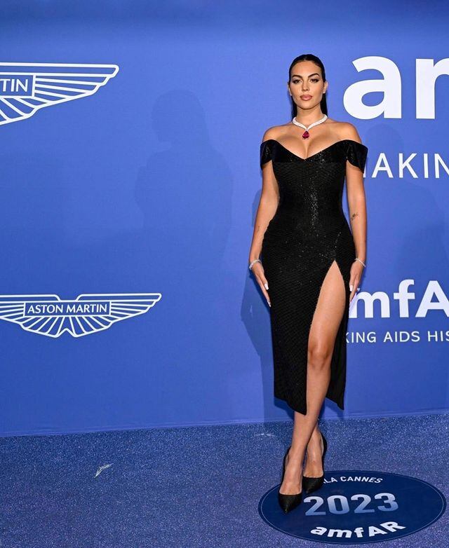 Georgina Rodríguez deslumbró al público en la gala amfAR