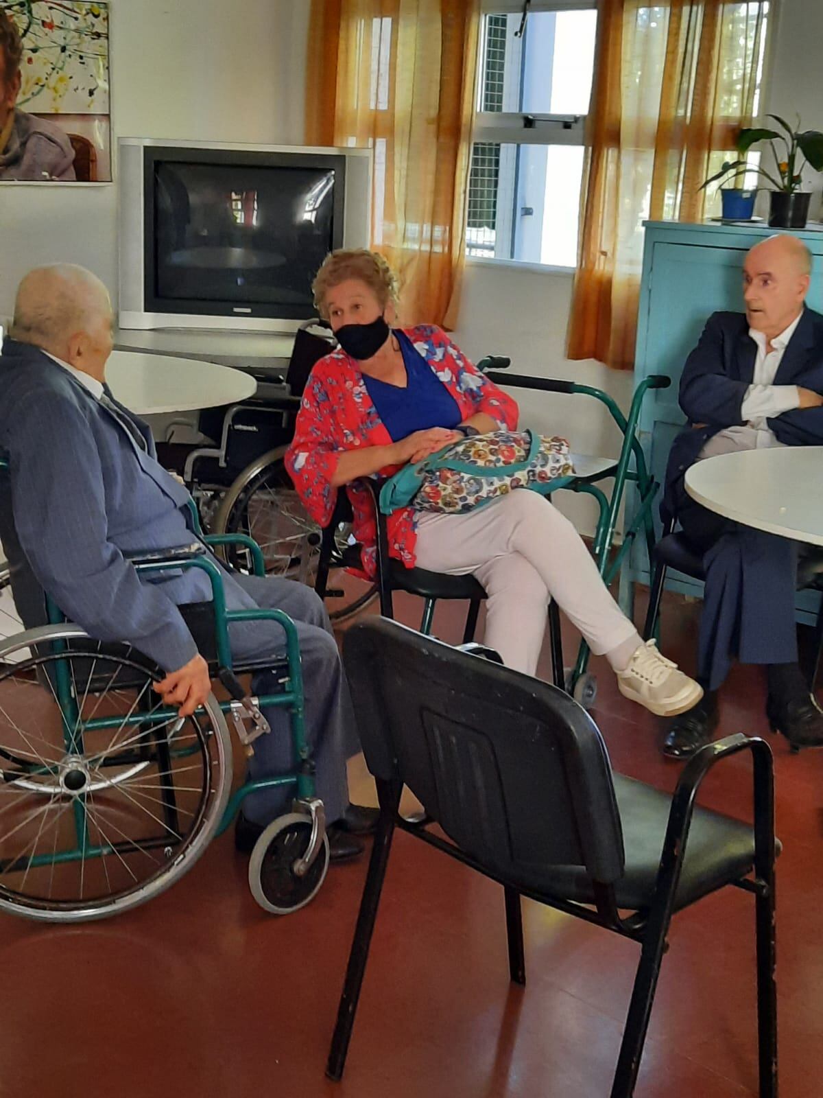 Brindis de fin de año en la residencia del Geriátrico Municipal de Tres Arroyos