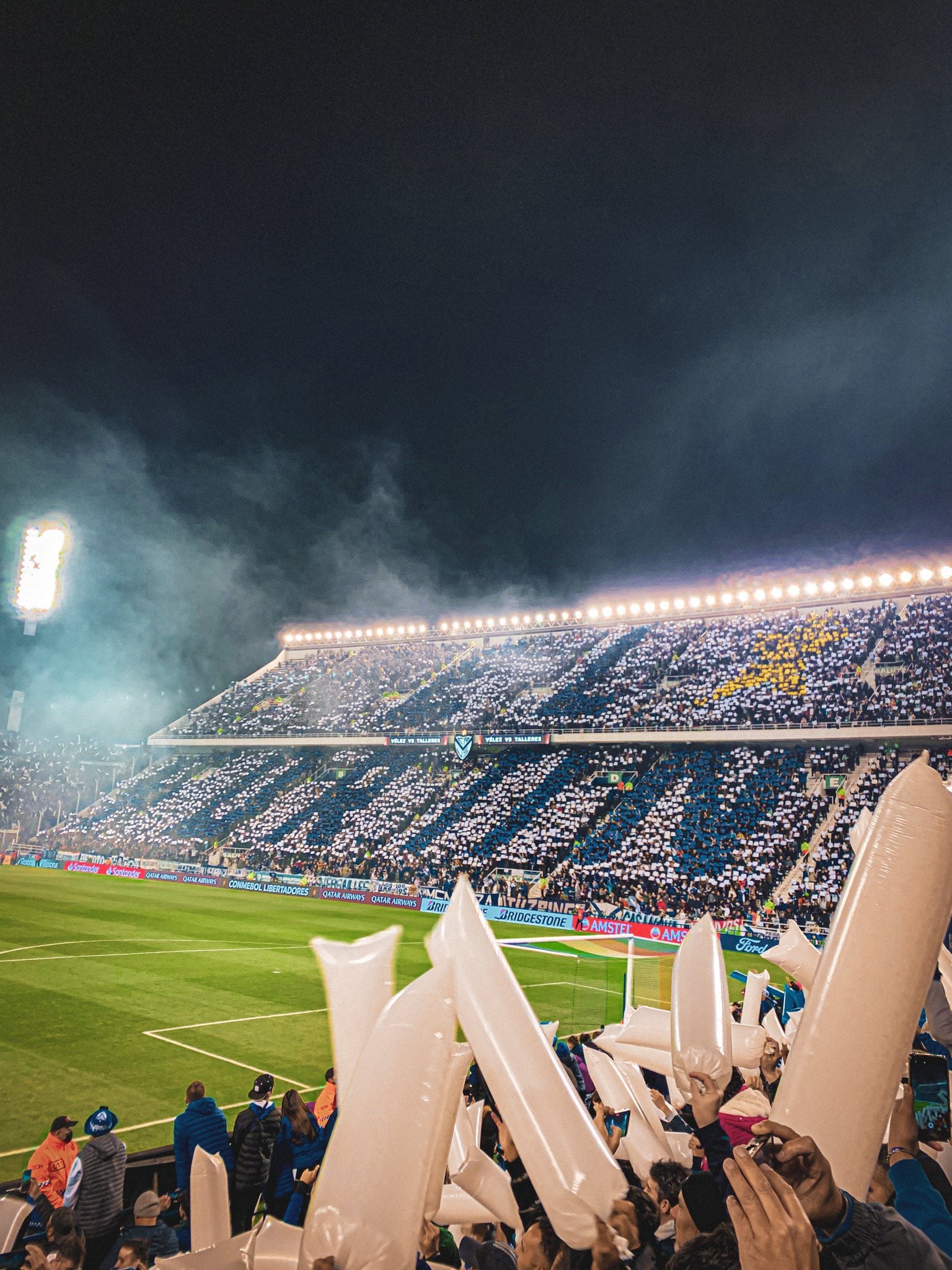 Así lucía el campo de juego del estadio de Vélez