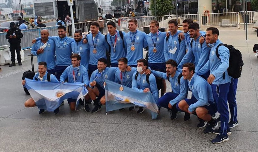 Los Pumas 7s pudieron volver al país luego de su medalla de bronce en Tokio.