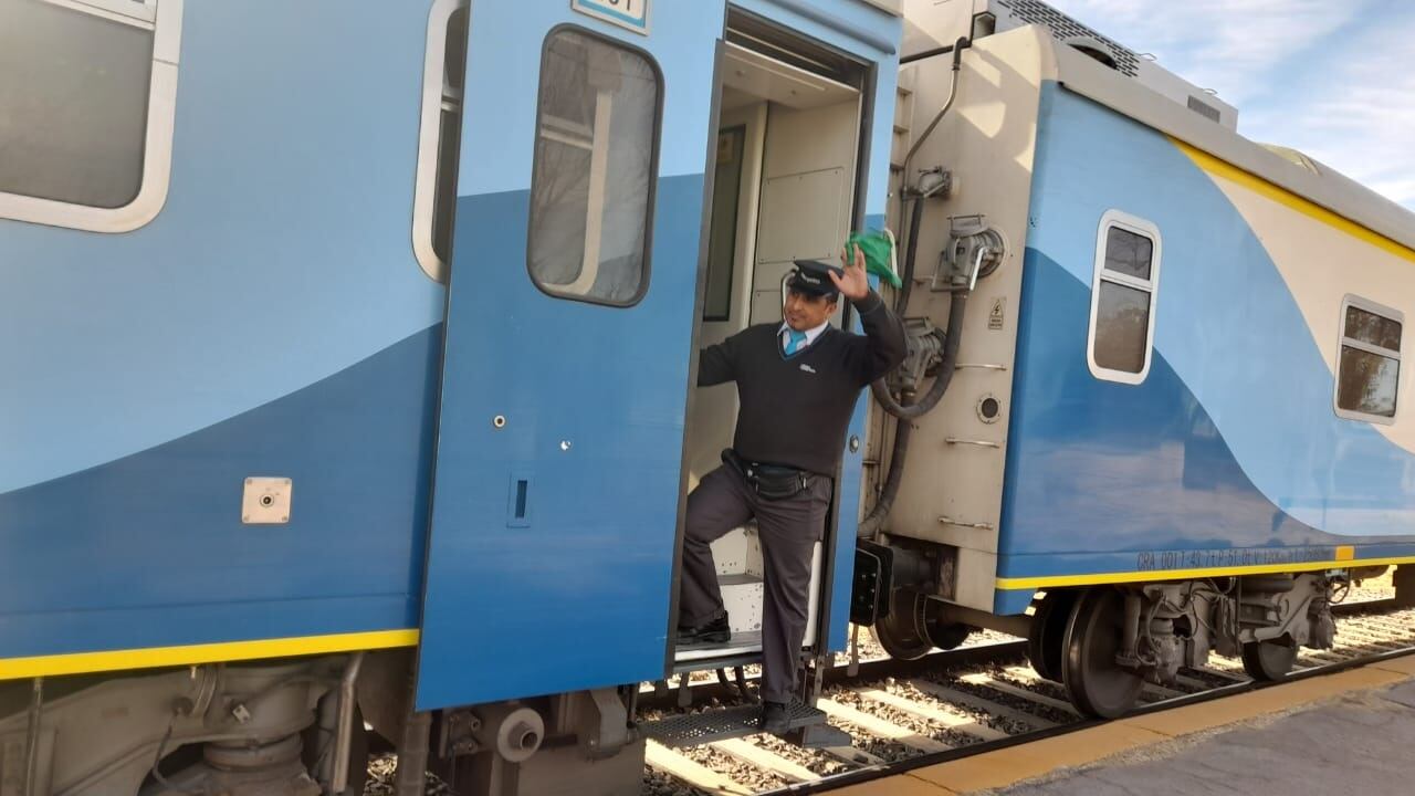 Los trenes de larga distancia también tendrán subas en sus tarifas. 