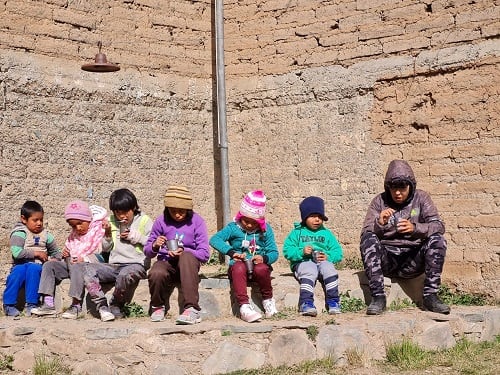 Una maestra de Iruya camina 16 horas entre los cerros para dar clases