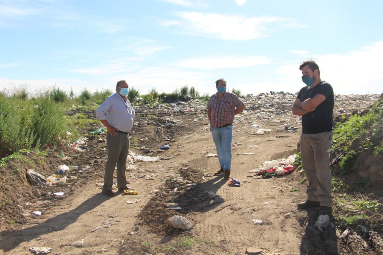 Visita del Intendente a la Planta de Clasificación de Residuos Domiciliarios de San Francisco de Bellocq.