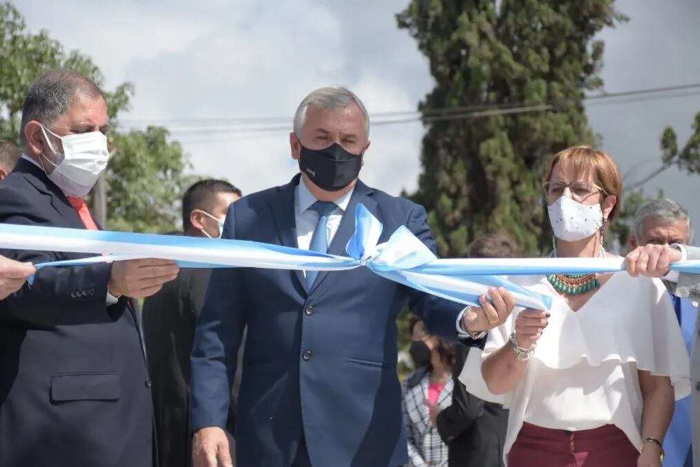 El intendente Jorge y el gobernador Morales inauguraron las obras en el nudo vial del extremo norte del parque San Martín.