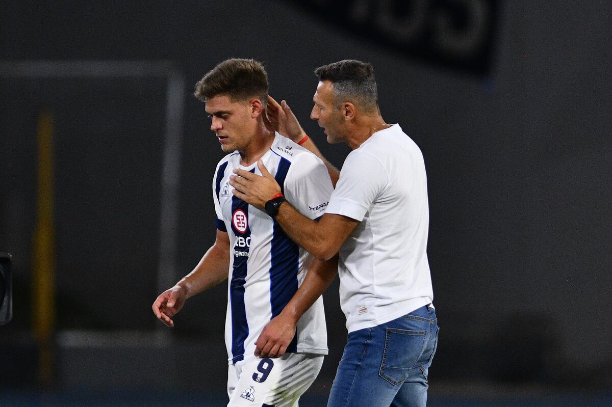 Talleres: con debuts de laterales, cambio de sistema y sin una de sus figuras ante Argentinos