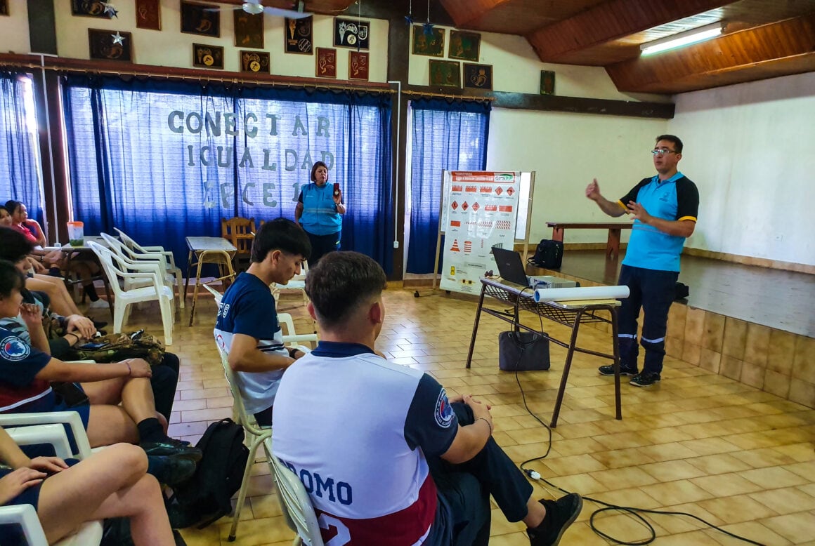 Brindan talleres de educación vial a niños y adolescentes de Eldorado